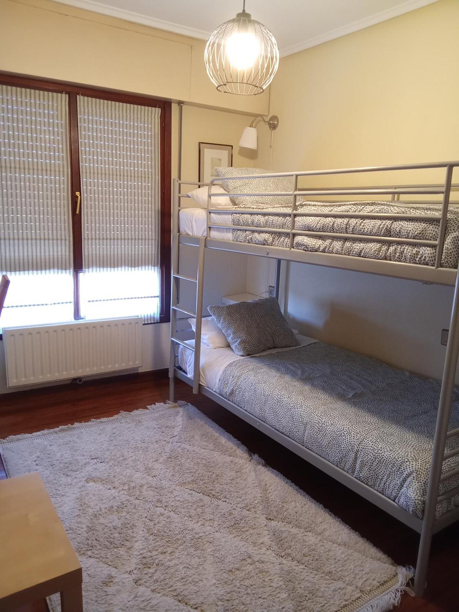 Andramari Tourist Home Parking& Wifi Аморебиета-Етхано Екстериор снимка